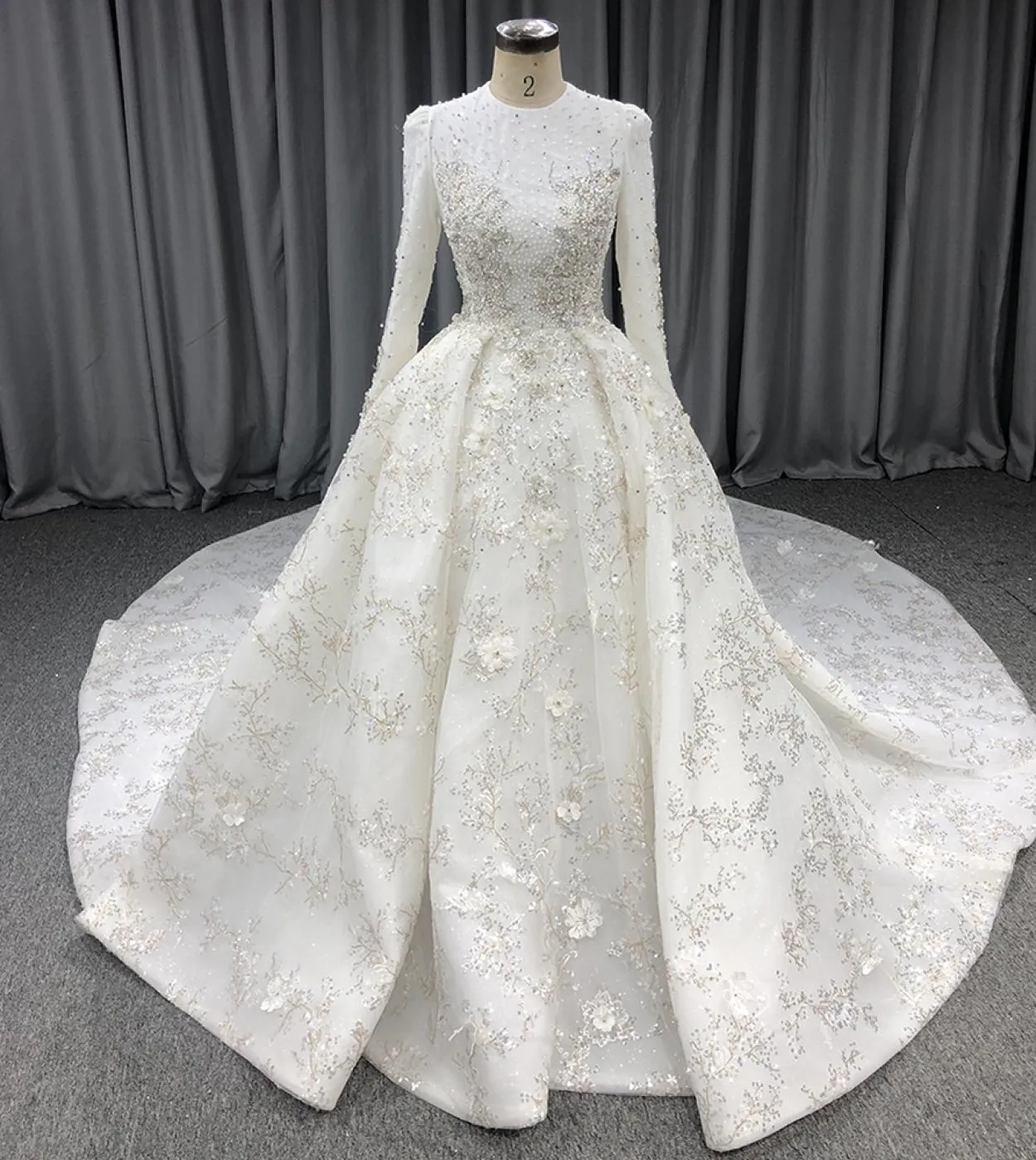 Abiti da sposa di lusso bianco musulmano di Serene Hill Abiti 2022 Abito da sposa di perle di perline di fascia alta Ha2525 Matr