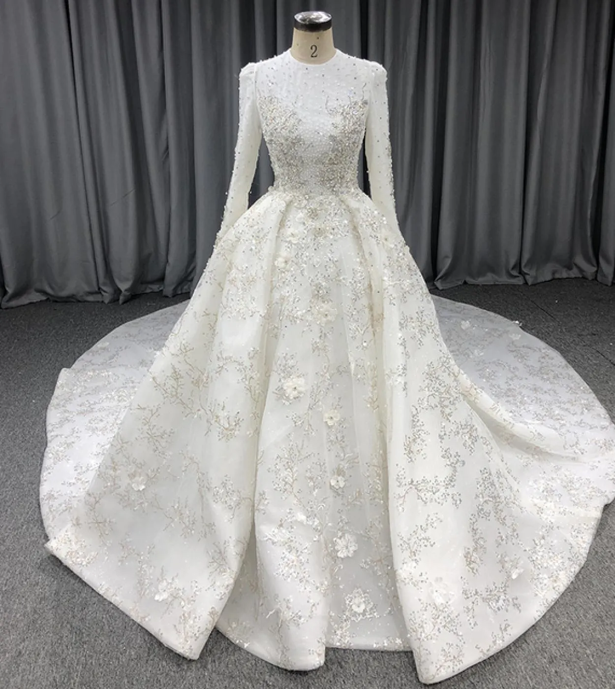 Abiti da sposa di lusso bianco musulmano di Serene Hill Abiti 2022 Abito da sposa di perle di perline di fascia alta Ha2525 Matr