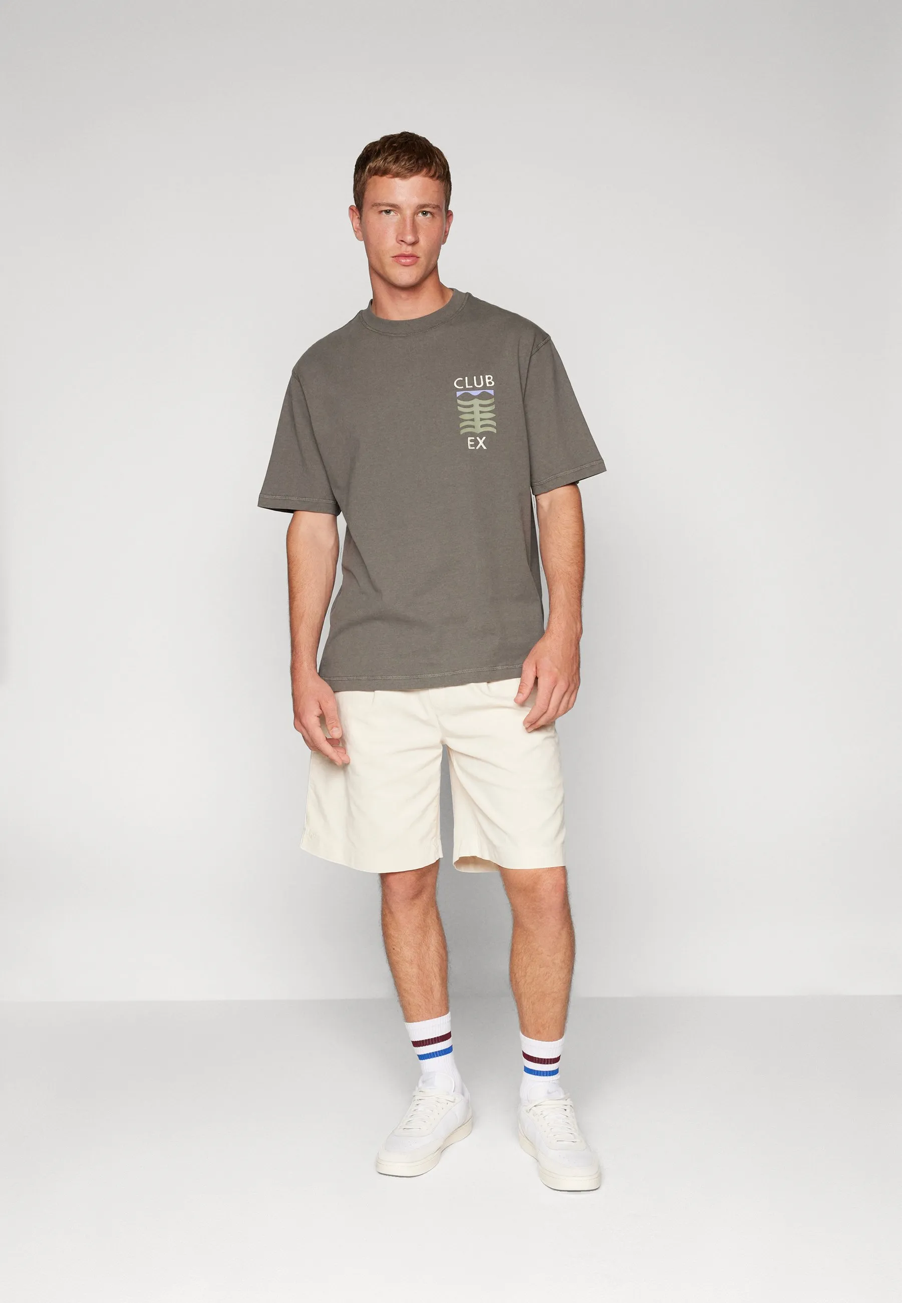 BERMUDA OVERSIZE IVORY - Shorts