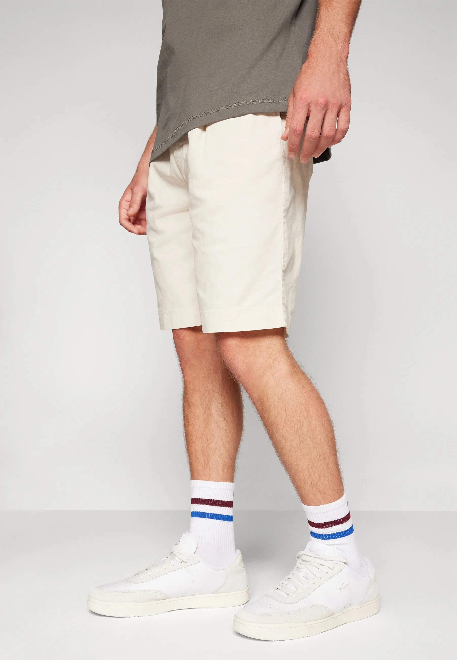 BERMUDA OVERSIZE IVORY - Shorts