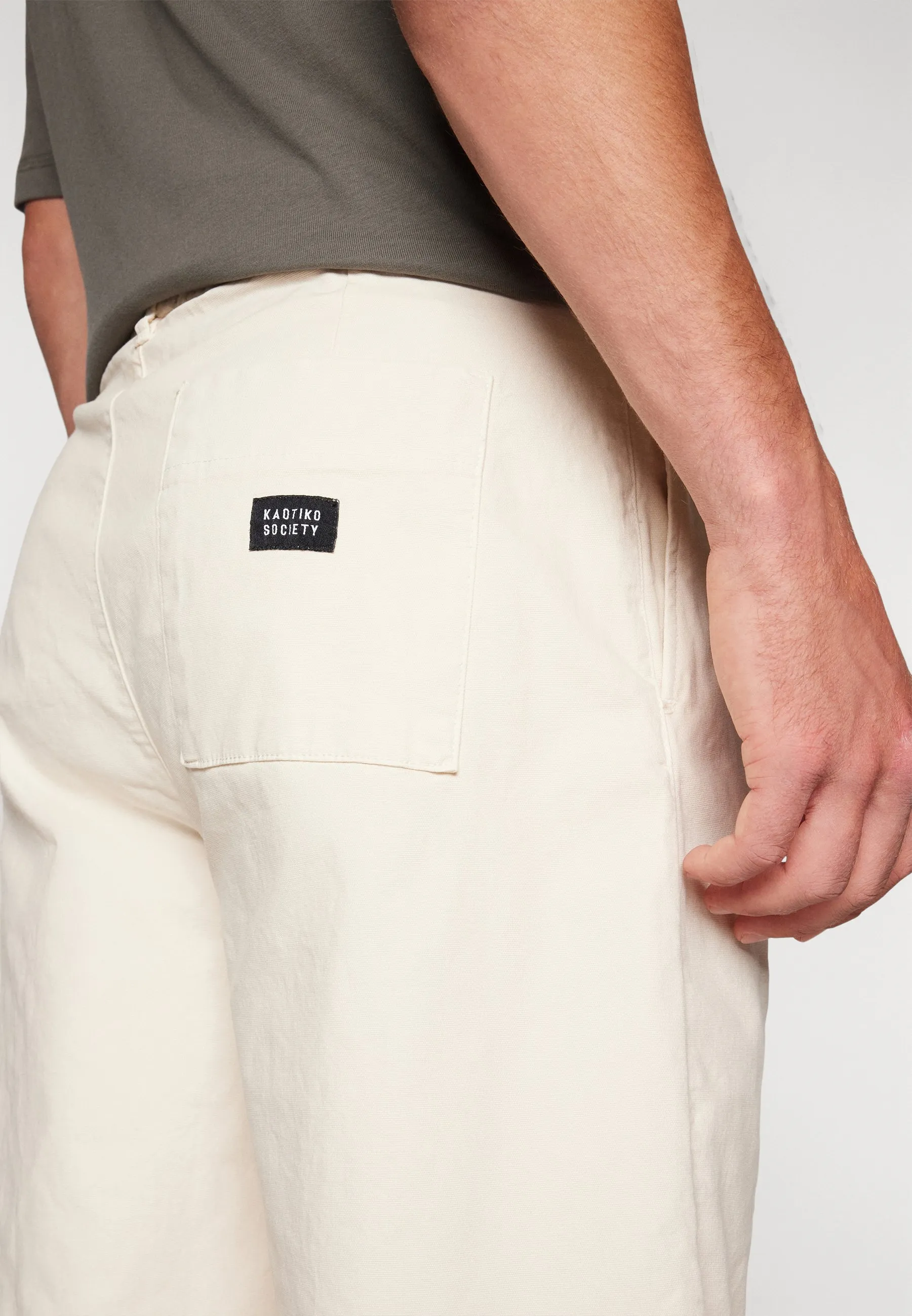 BERMUDA OVERSIZE IVORY - Shorts