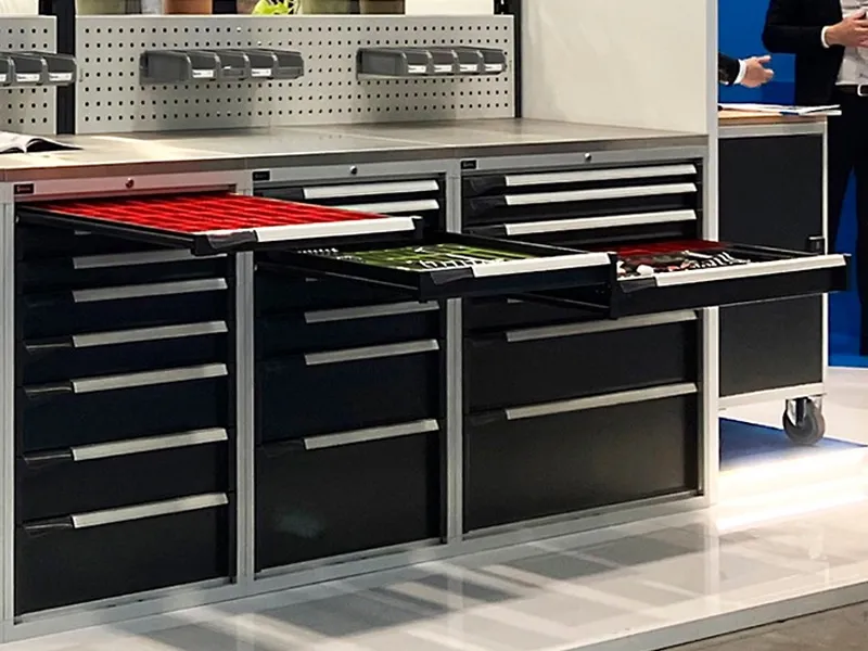 Cassettiera Fami Master grigio antracite a 9 cassetti ad estrazione regolabile 867x726x1500mm