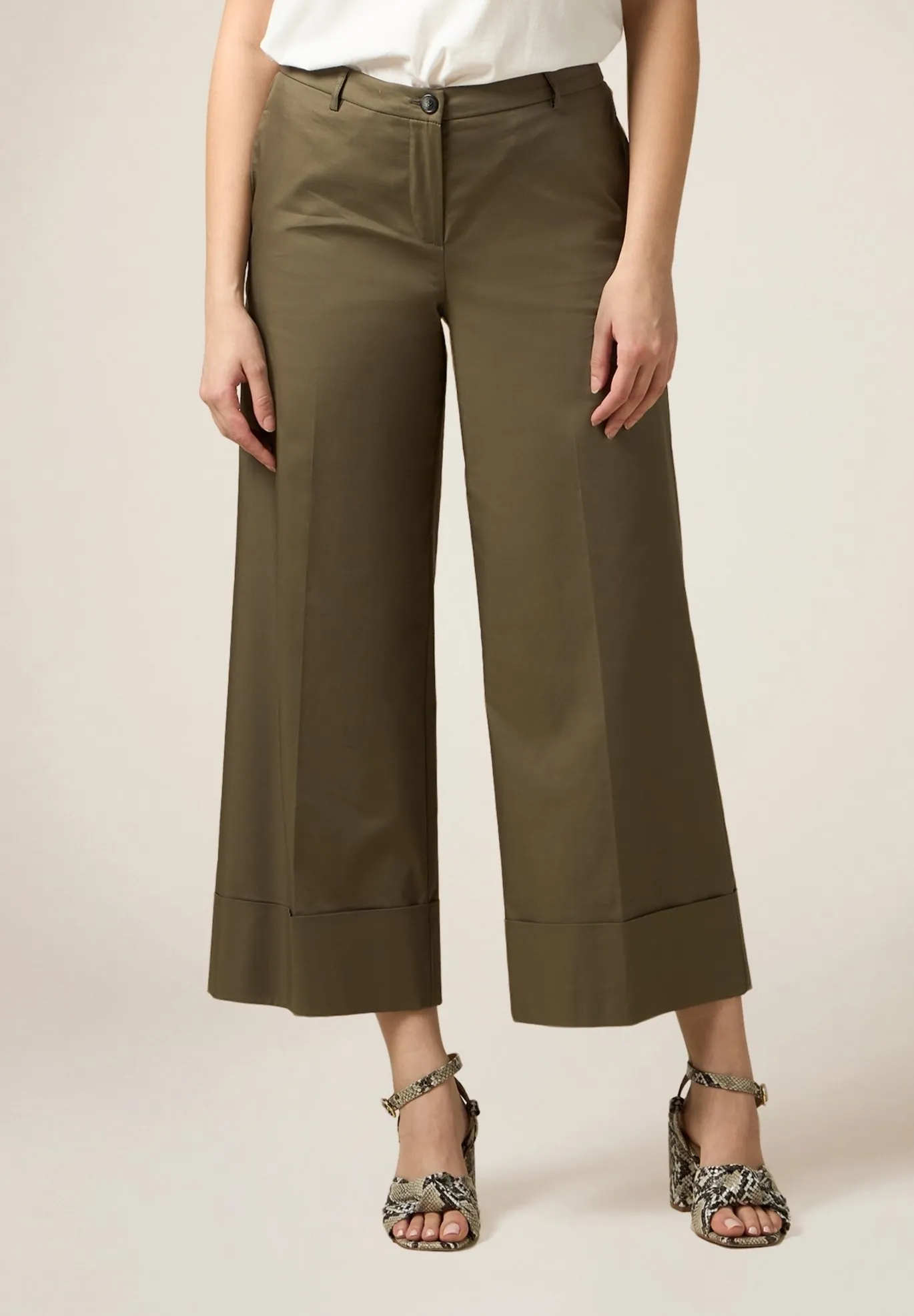 CROPPED CON RISVOLTO - Pantaloni