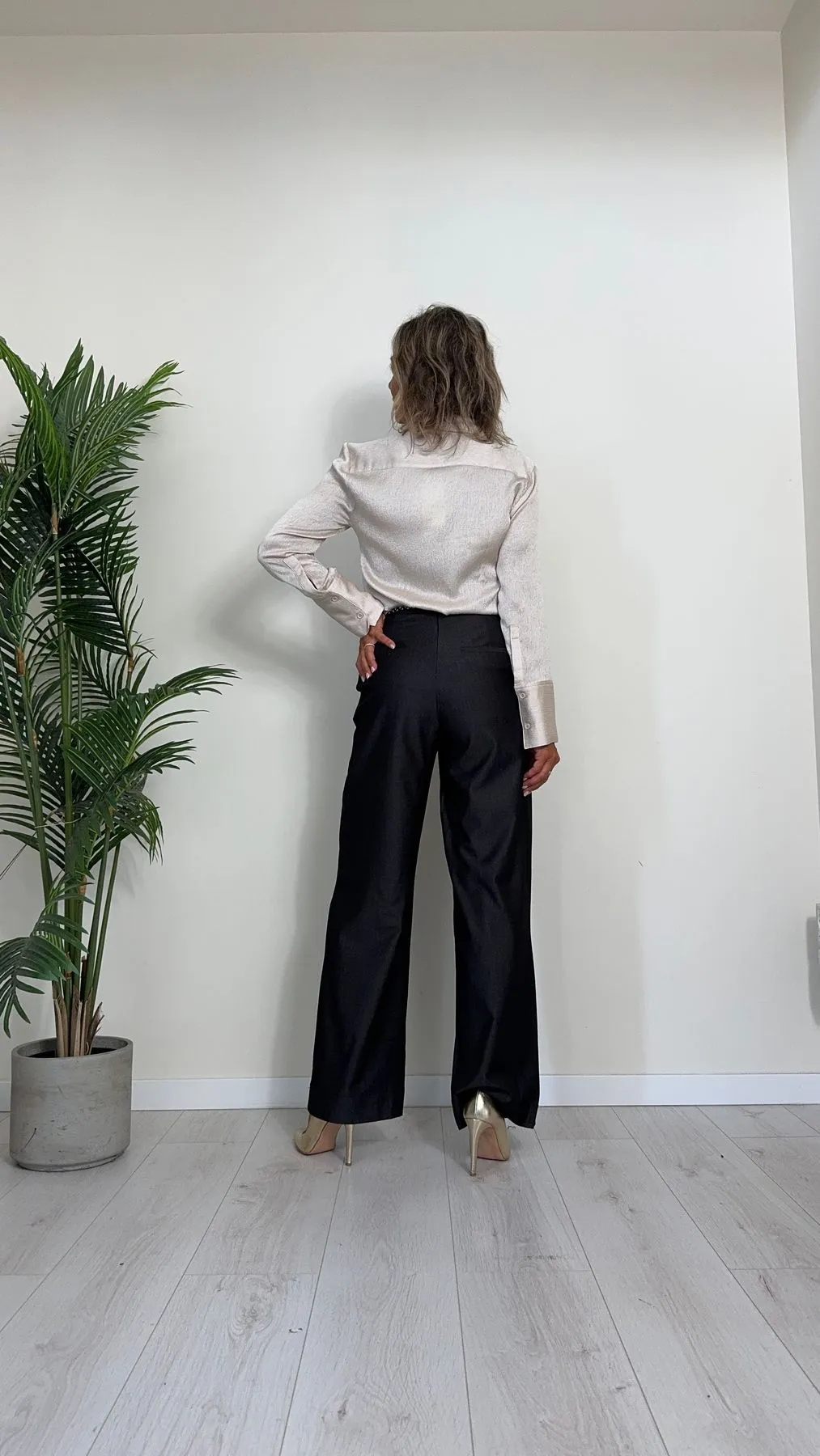 DAFNE - CHB7869P32 - PANTALONE PALAZZO IN POLIVISCOSA CON PASSAMANERIA E BOTTONI A VISTA, ZIP A SCOMPARSA SUL RETRO