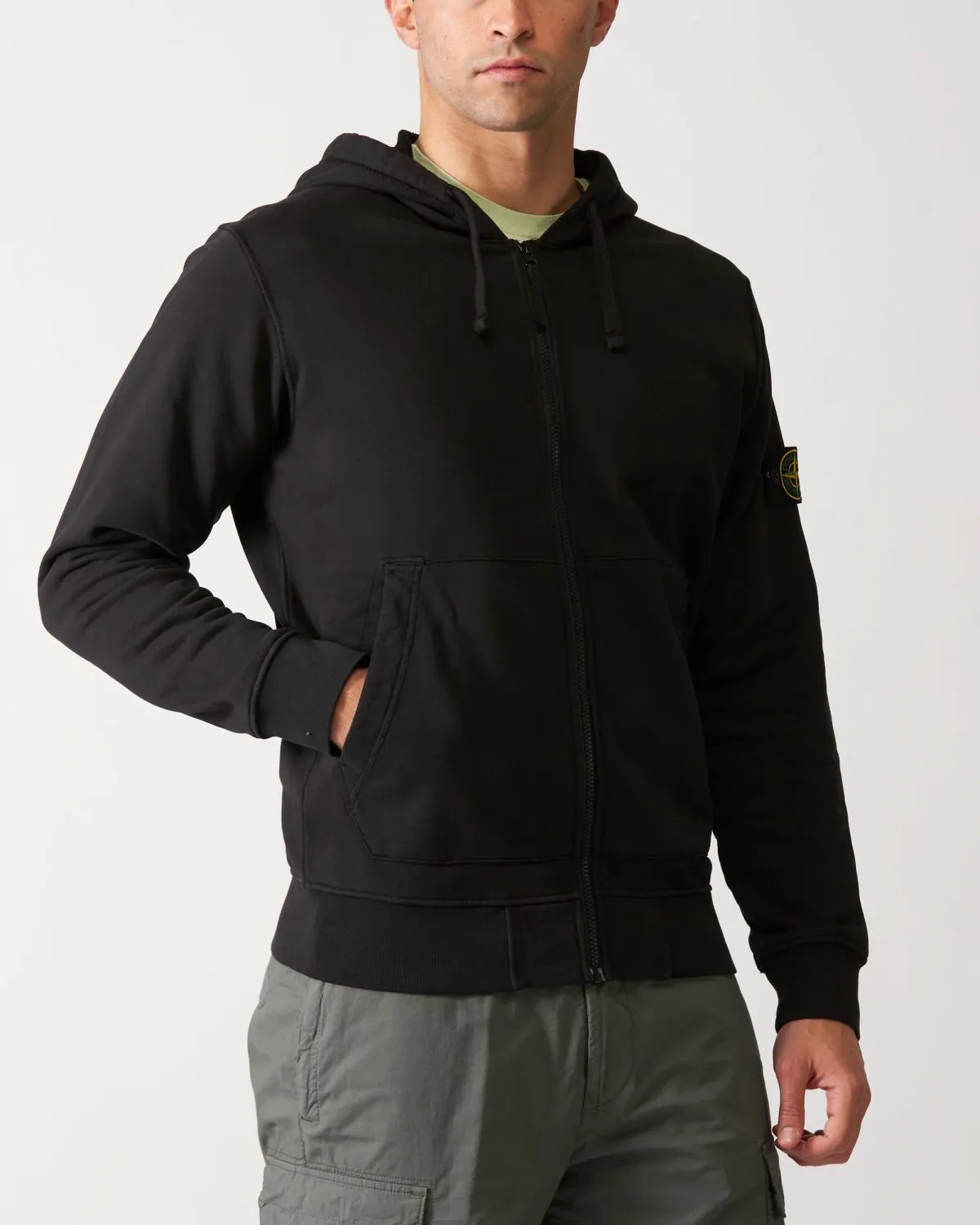 Felpa con zip e cappuccio nero