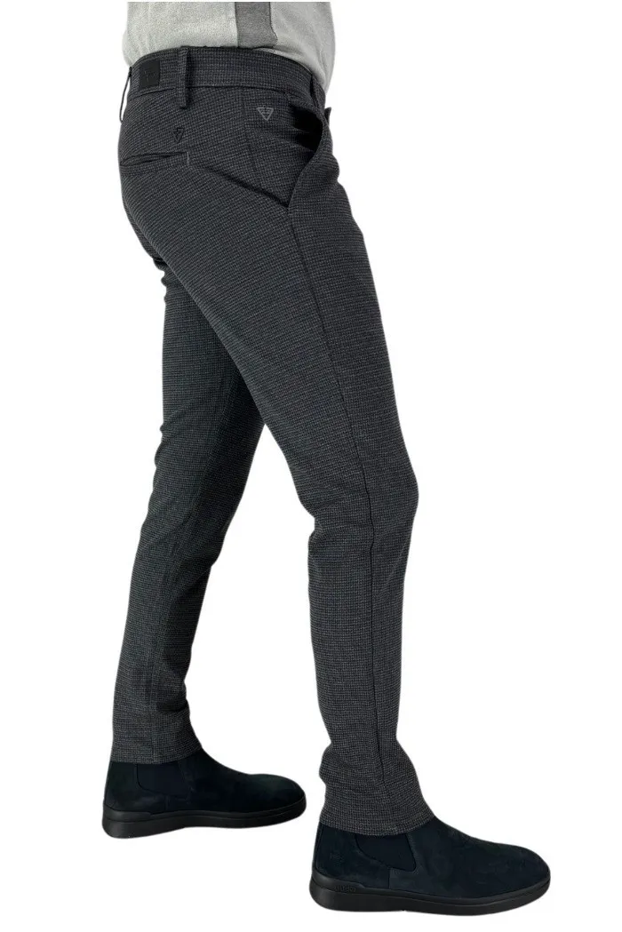 Fifty Four pantalone chino in poliviscosa a microfantasia Grumptb70