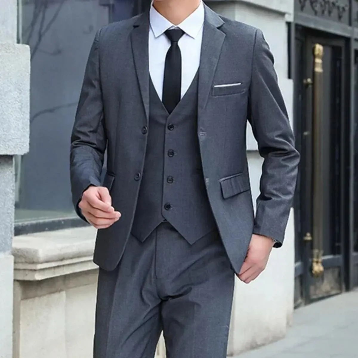 Giacca da uomo New Business Casual con un bottone in tre pezzi Giacca con risvolto Western Fit Abito da uomo moda Groomsmen e ab