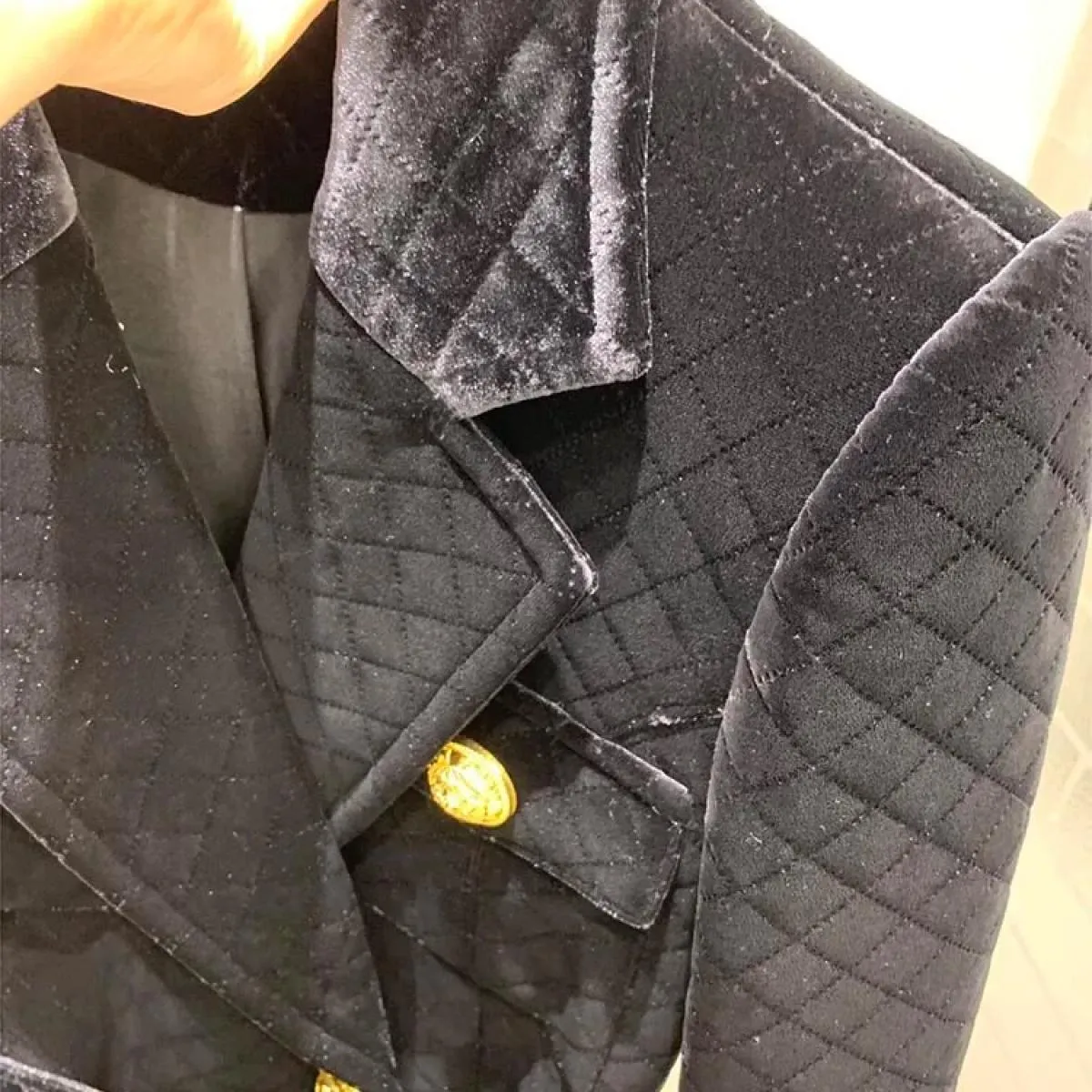 Giacca di velluto di design Cappotto di velluto trapuntato Cappotto da donna 2023 Abbigliamento da donna alto