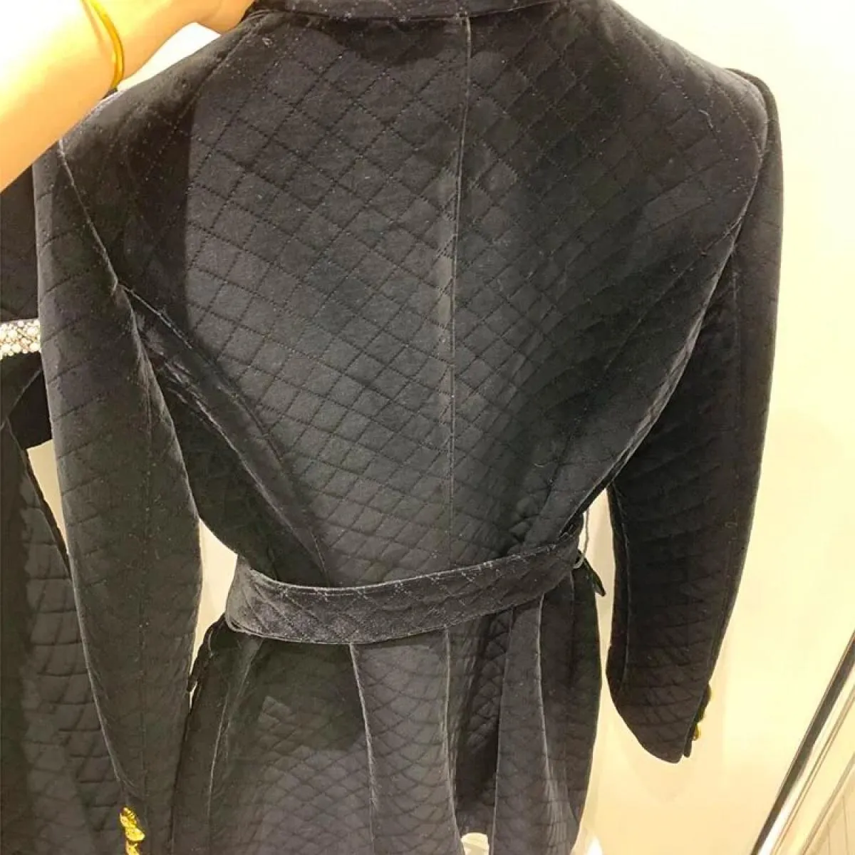 Giacca di velluto di design Cappotto di velluto trapuntato Cappotto da donna 2023 Abbigliamento da donna alto