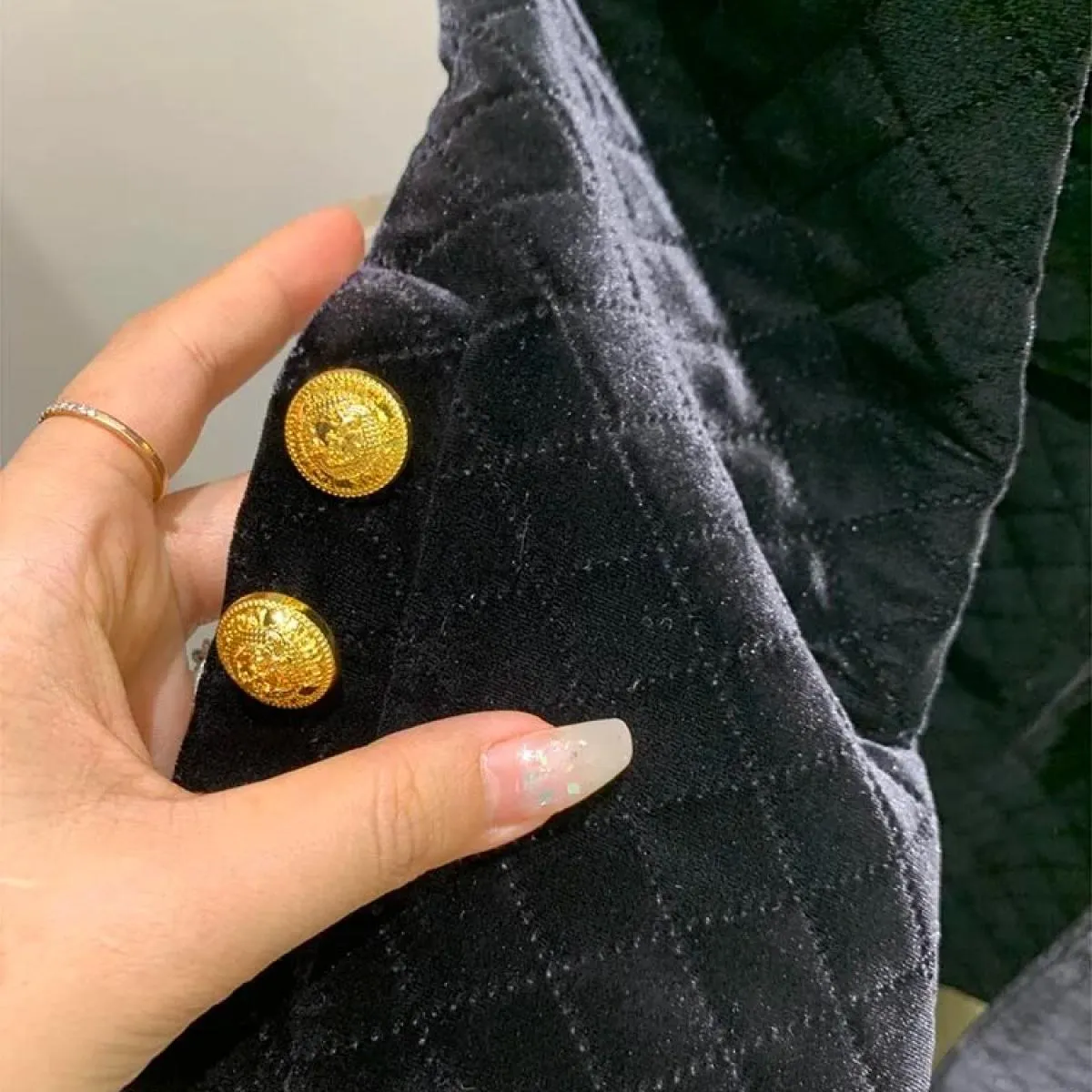 Giacca di velluto di design Cappotto di velluto trapuntato Cappotto da donna 2023 Abbigliamento da donna alto