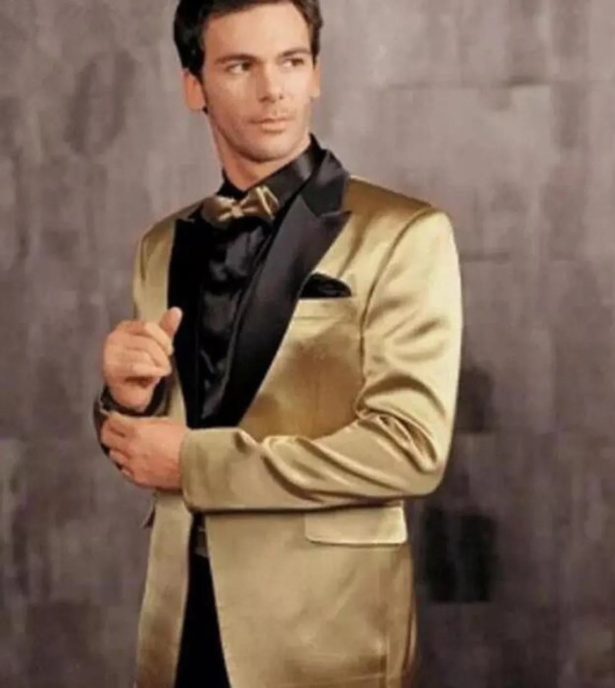 Giacca dorata Pantaloni neri Smoking dello sposo Migliori uomini Abito formale Sposo Uomo Abito da sposa Giacca sportiva 2 pezzi