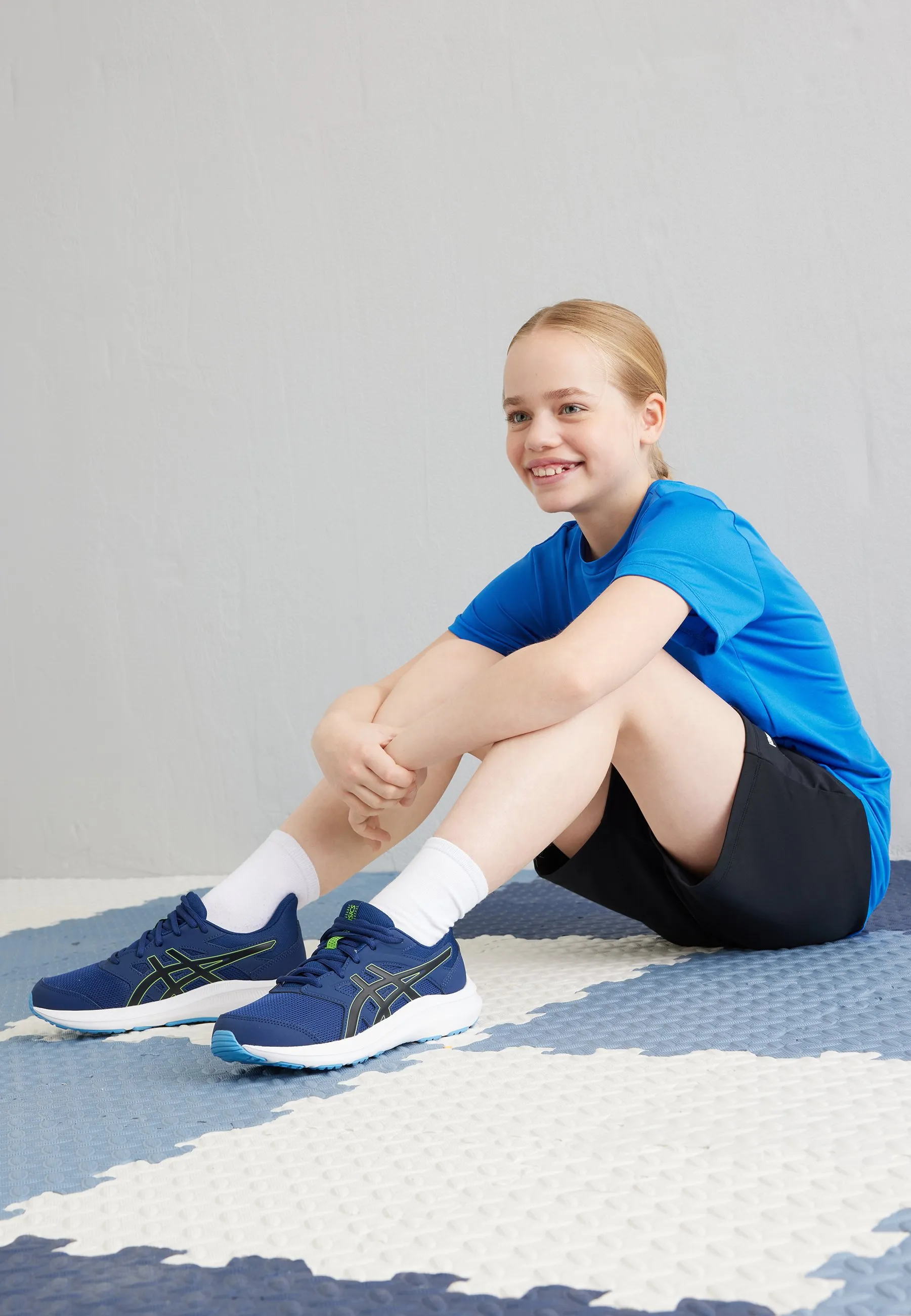 JOLT 4 UNISEX - Scarpe running neutre
