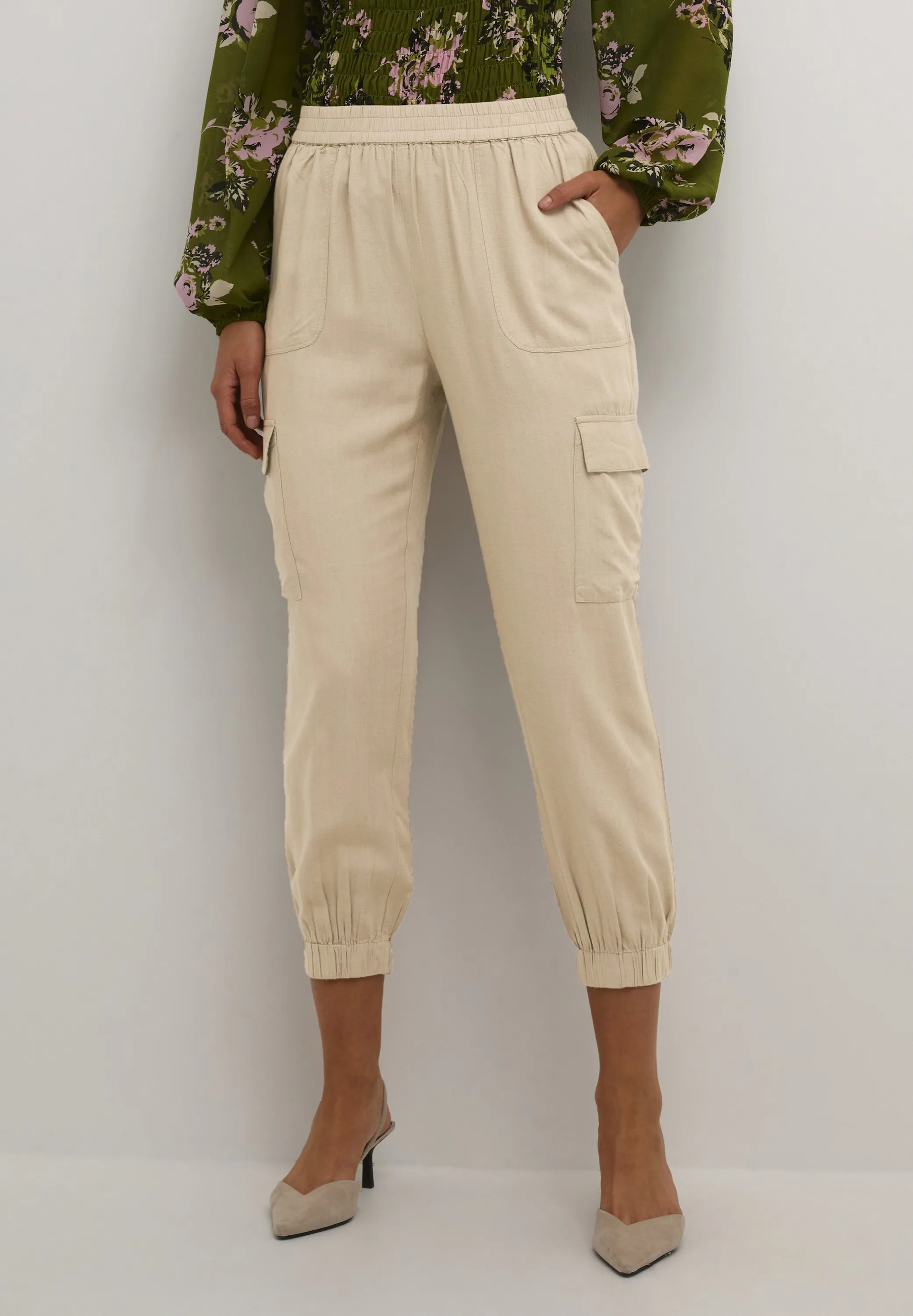 KAMILIA CROPPED - Pantaloni cargo