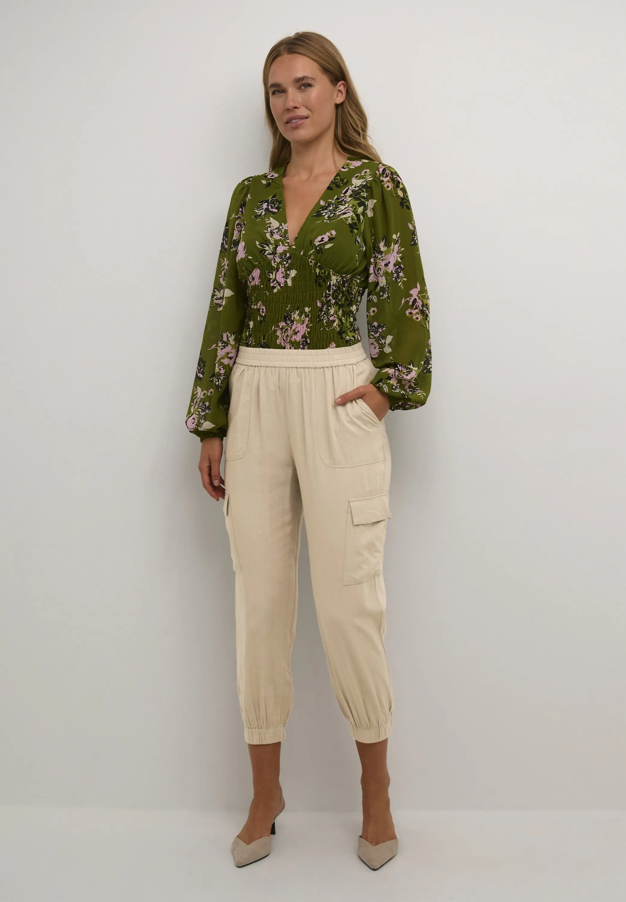 KAMILIA CROPPED - Pantaloni cargo