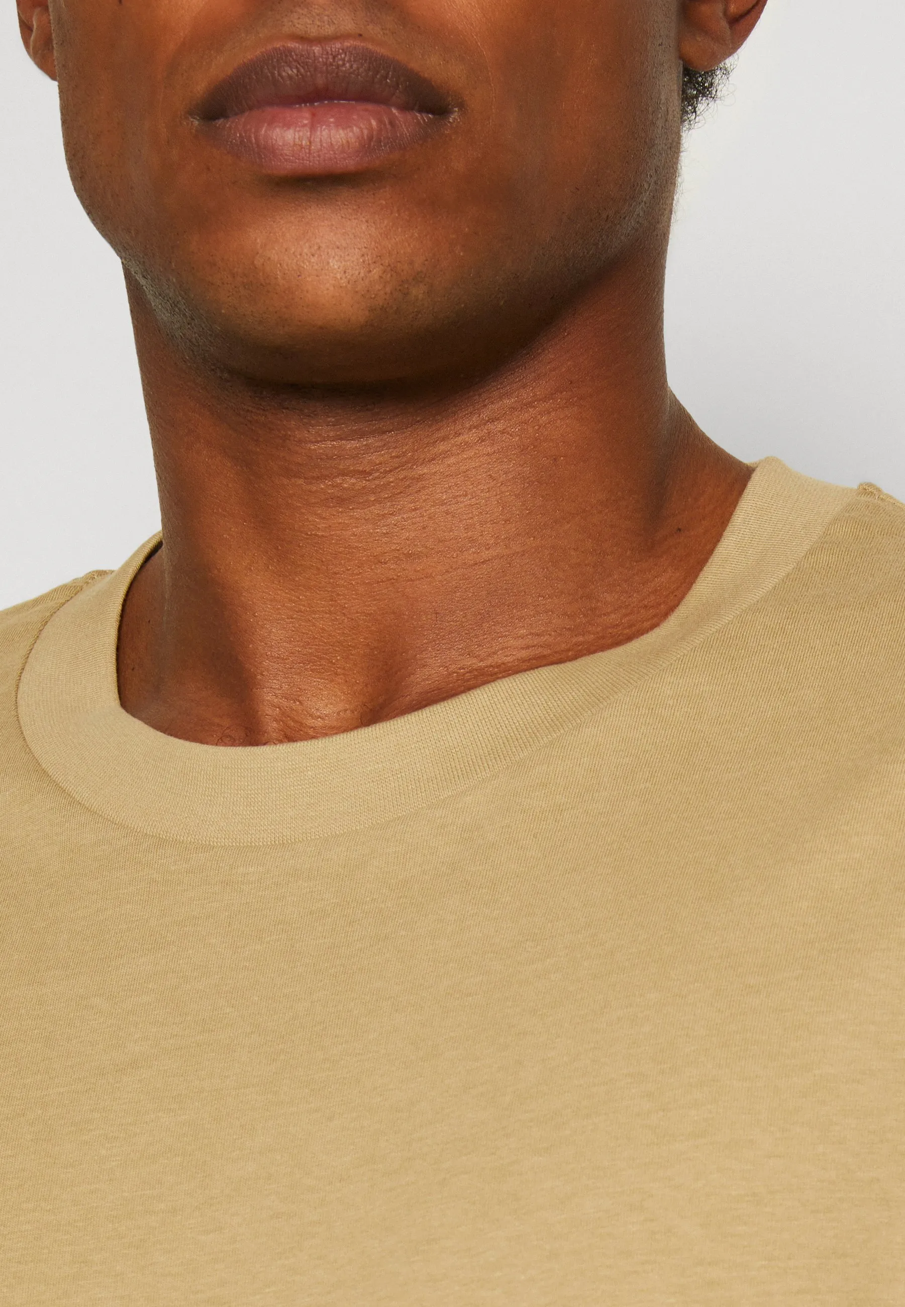OVERSIZE TEE  - T-shirt basic