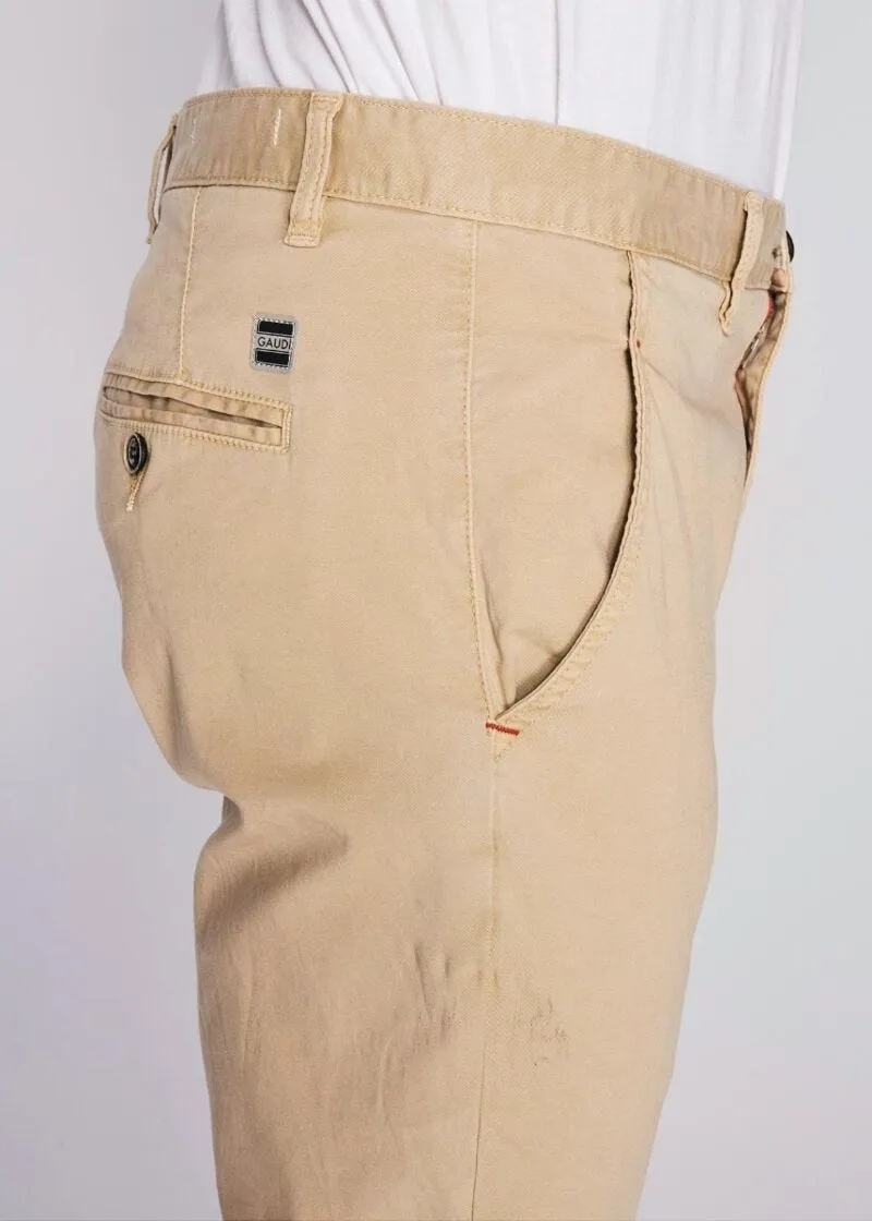 Pantaloni chino in gabardina