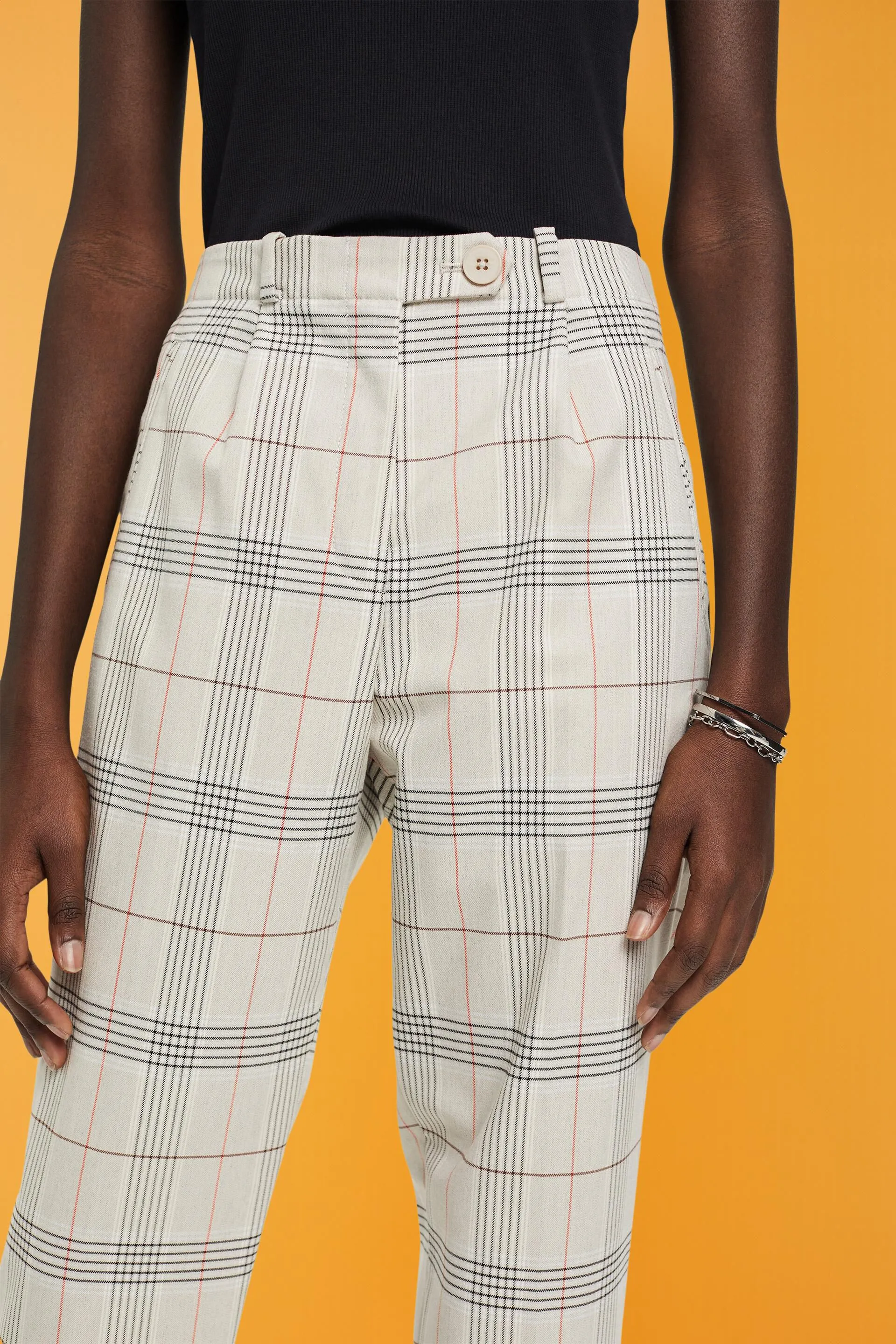 Pantaloni cropped a scacchi