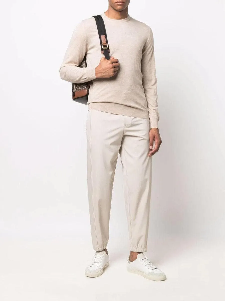 Pantaloni cropped con cuciture