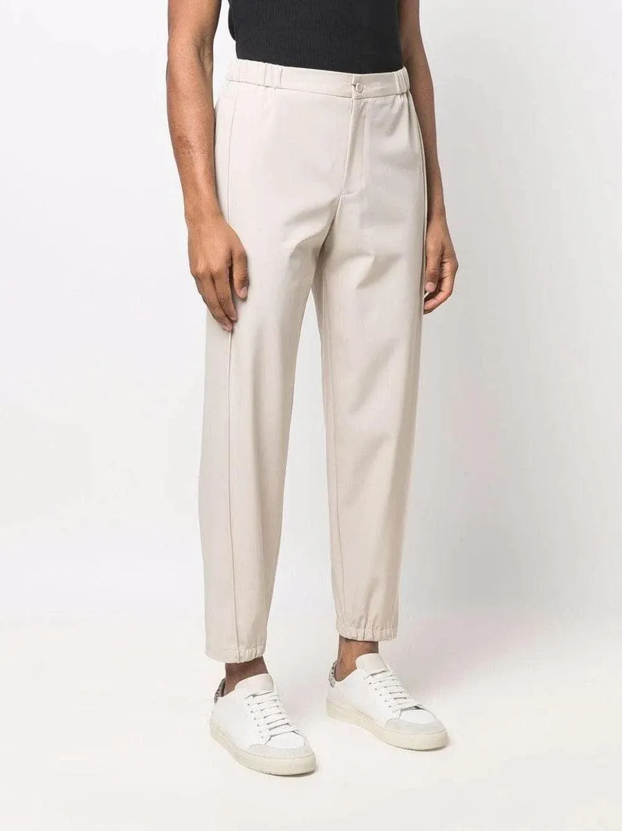 Pantaloni cropped con cuciture