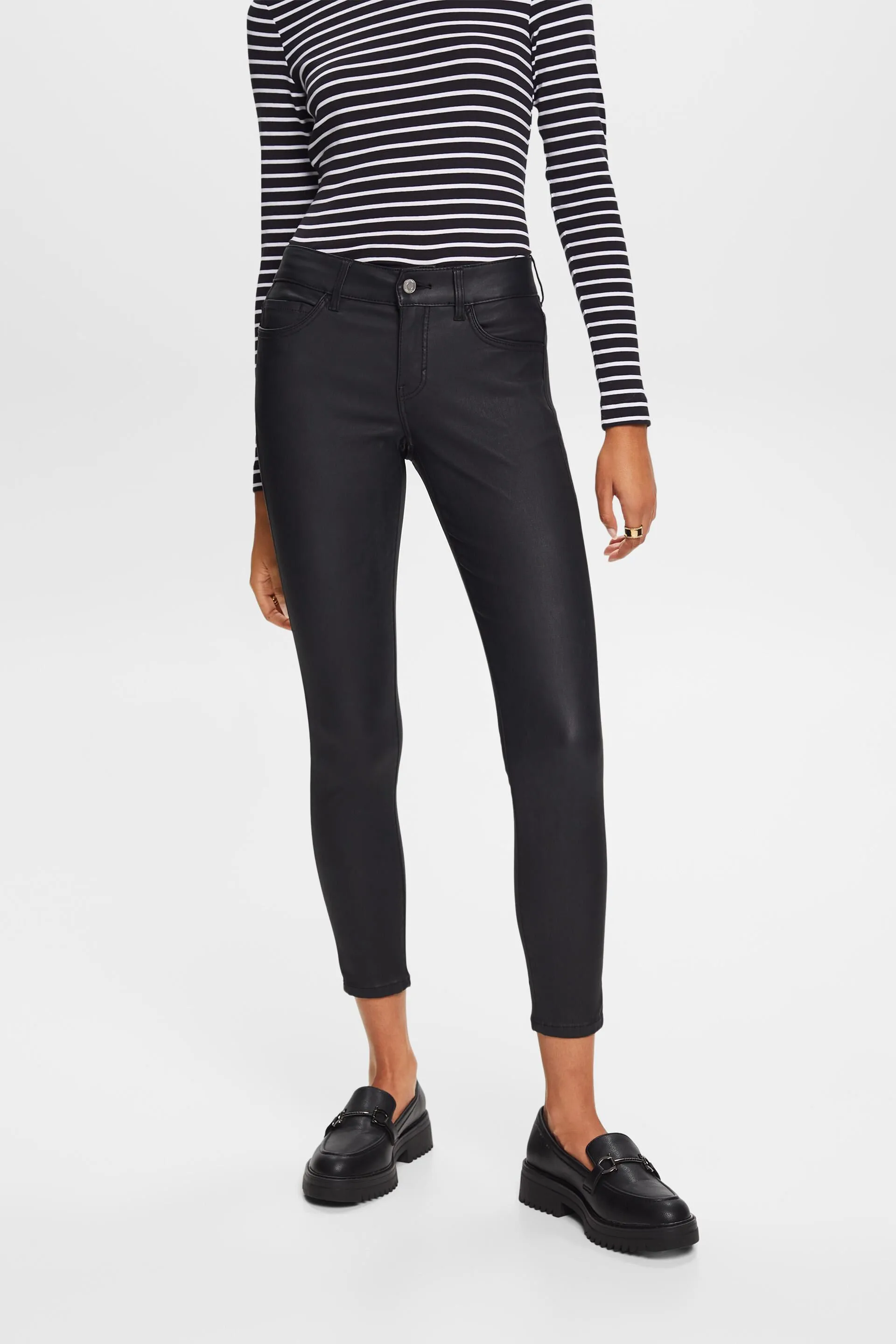 Pantaloni rivestiti a vita media e gamba skinny