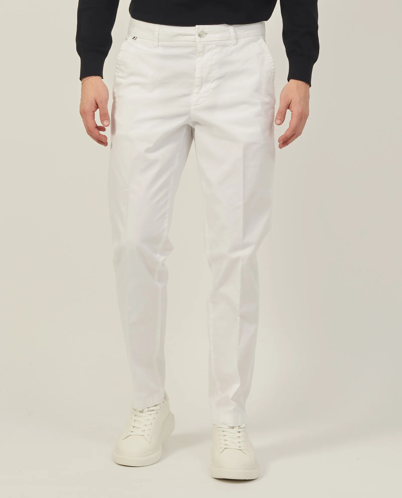 Pantaloni uomo chino di Boss in gabardine