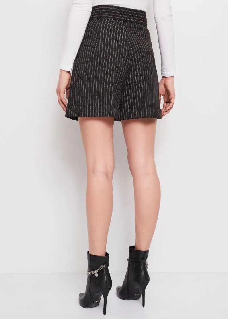 Shorts a righe