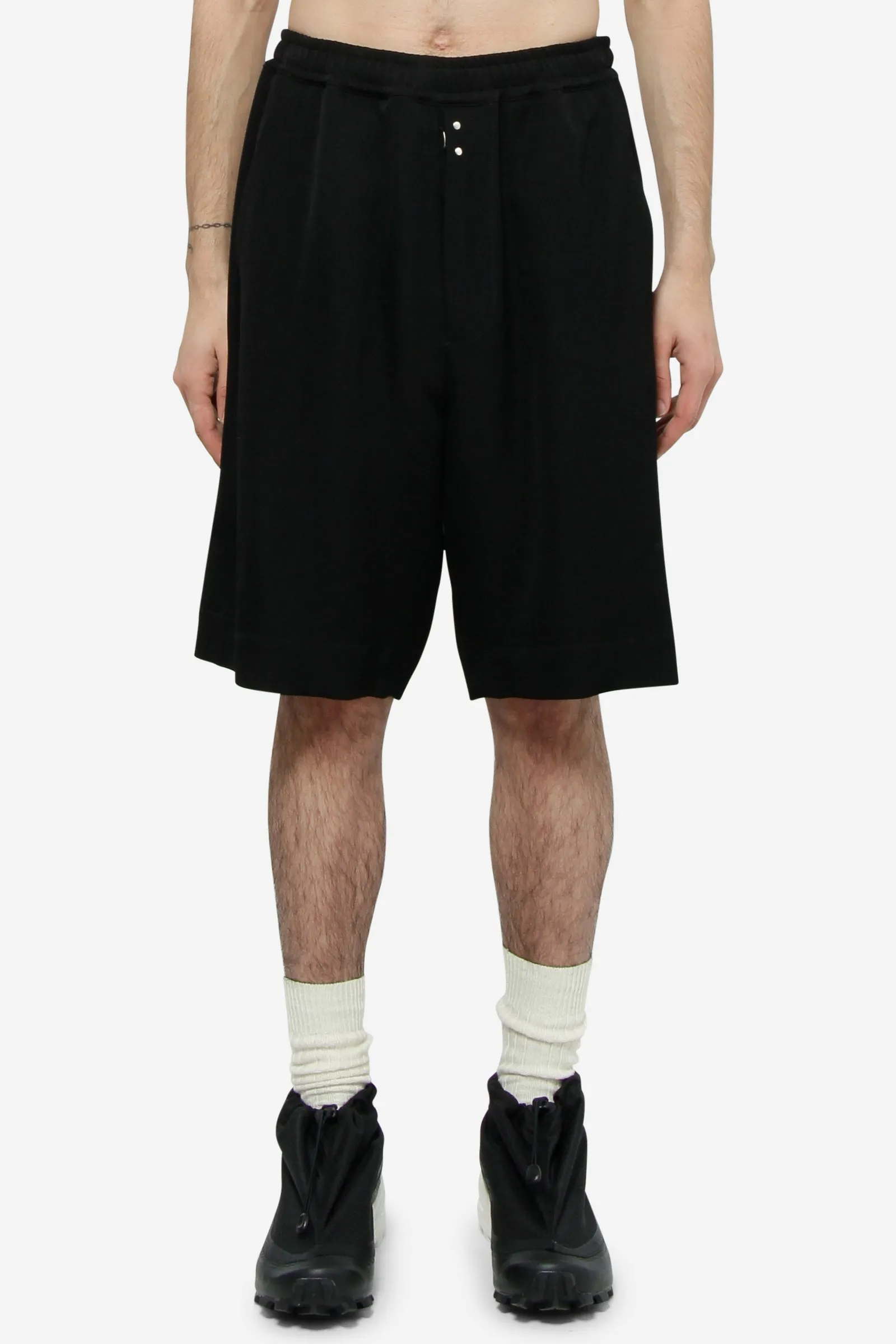 Shorts in lana nera