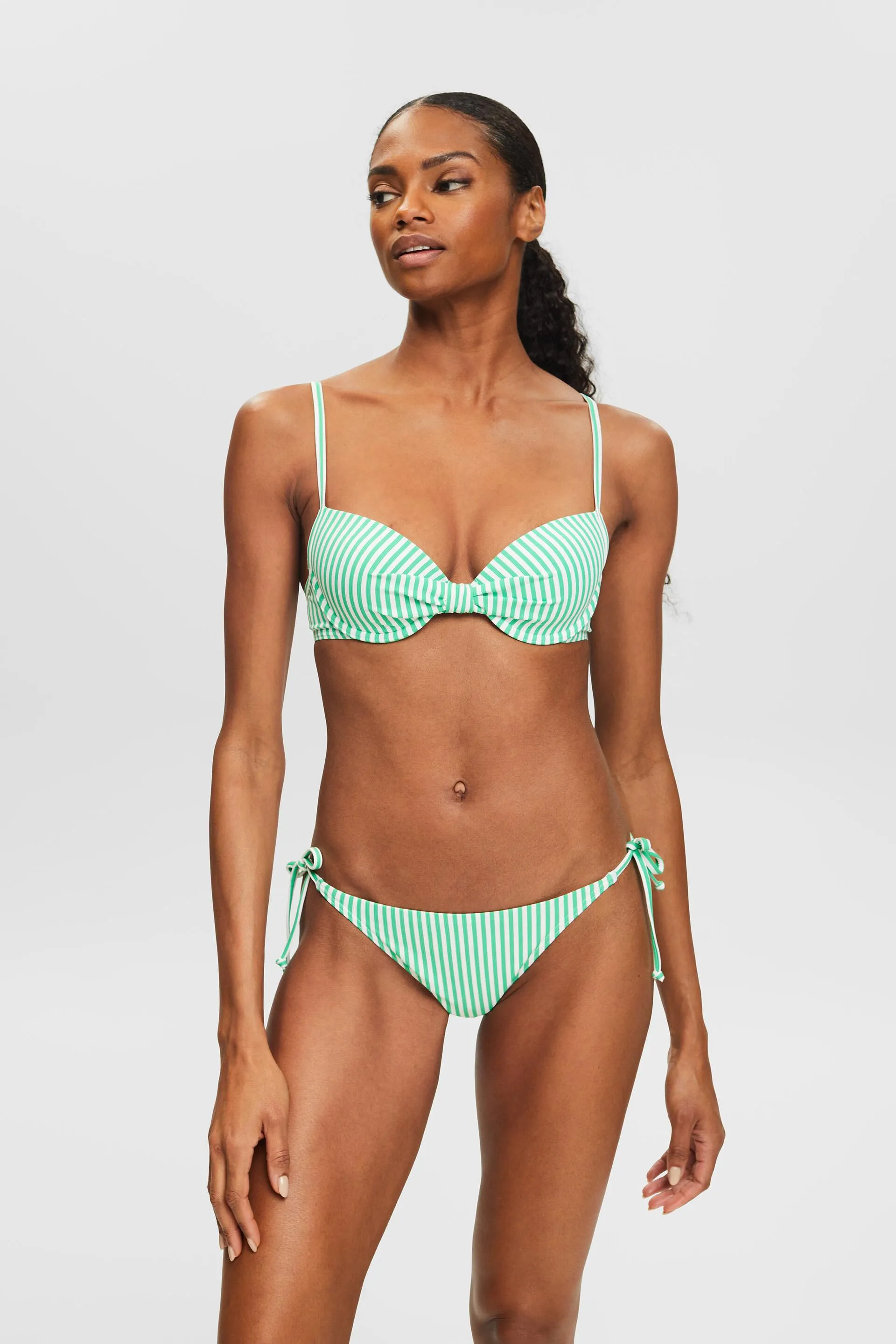 Top da bikini imbottito a righe